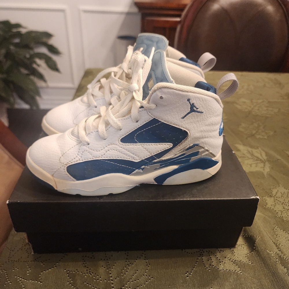 Jordan Blue and White Sneakers